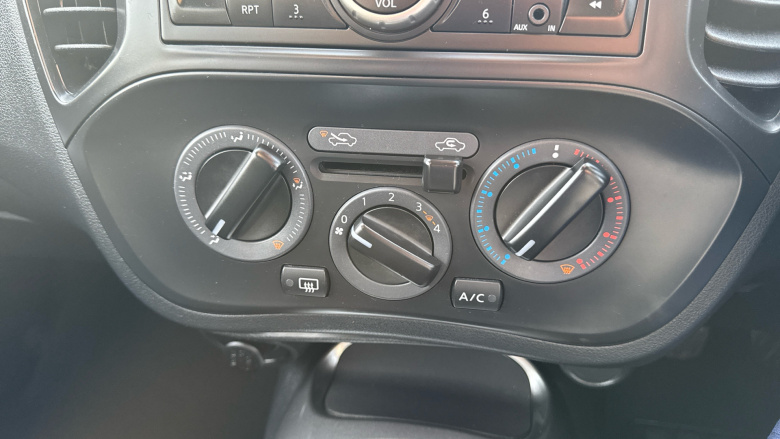 Nissan Juke 1.6 [94] Visia 5dr Petrol Hatchback